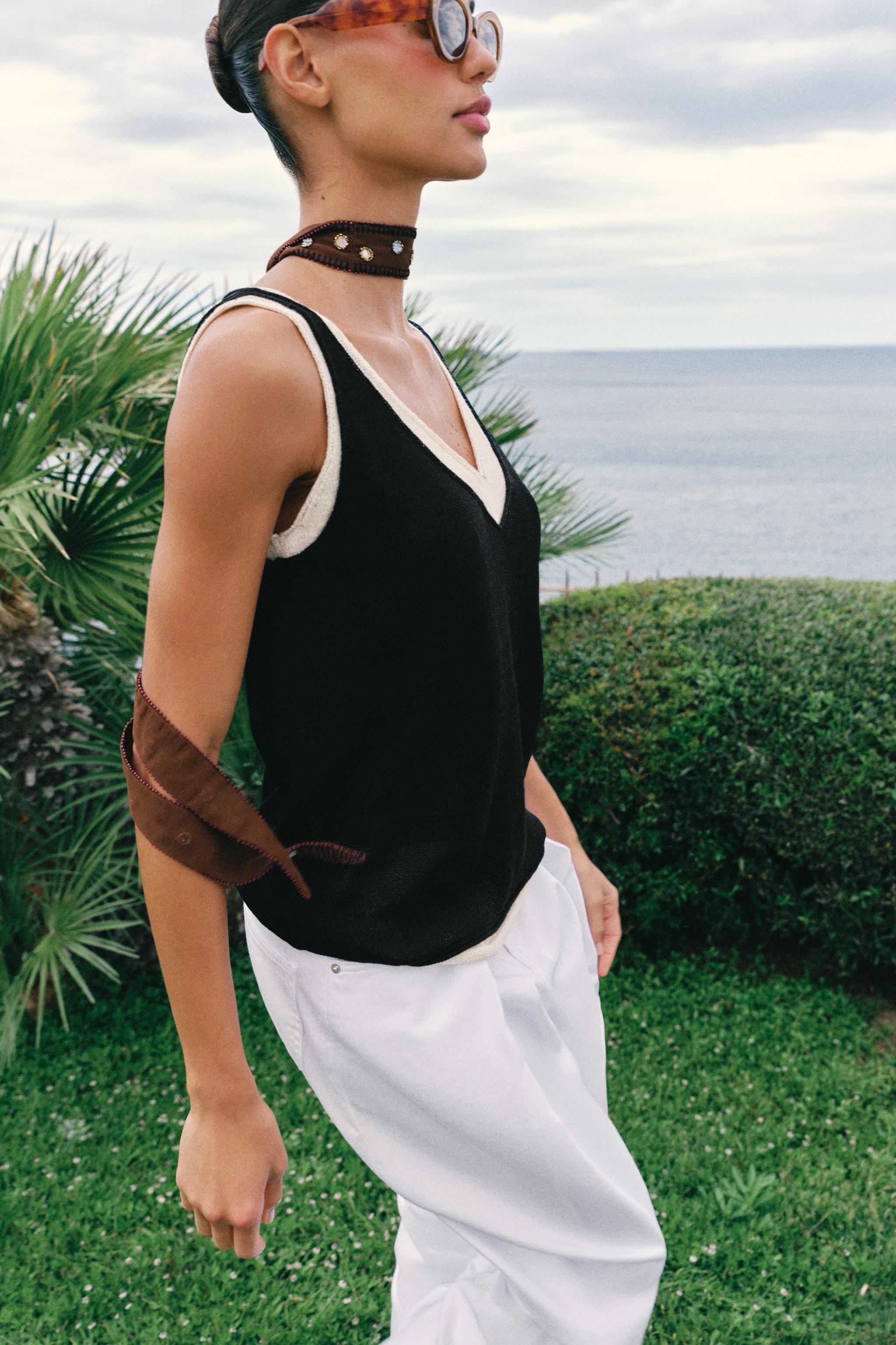 COMBINATION KNIT TOP